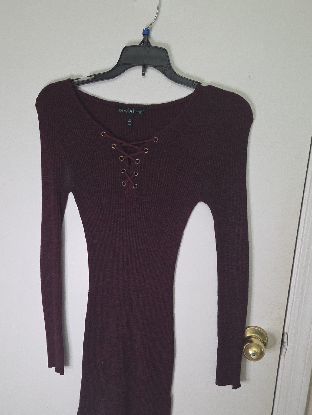 V-neck long sleeve sweater dress - deep burgundy